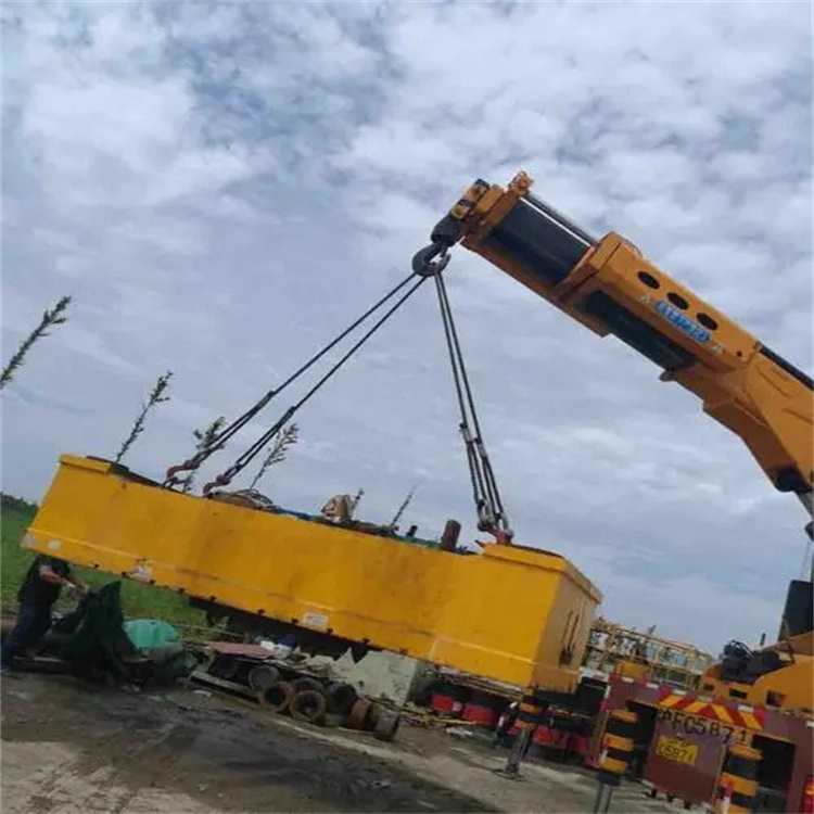 桑植吊车吊集装箱需要多少钱